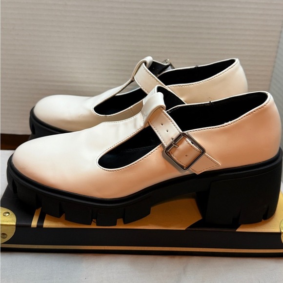 Madden Girl Haddie Platform Mary Jane Sz 7.5 - Picture 2 of 11